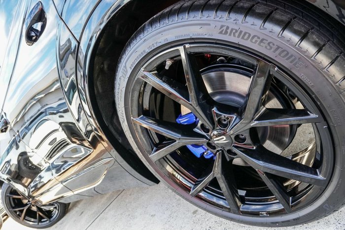 2025 Volkswagen Touareg R