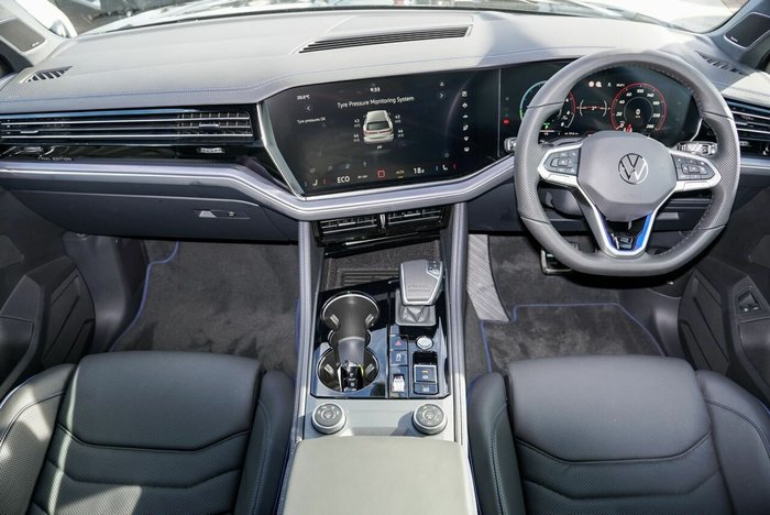 2025 Volkswagen Touareg R