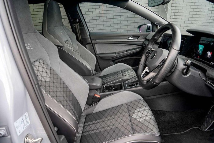 2022 Volkswagen Golf 110TSI R-Line