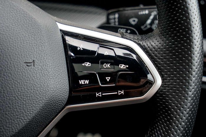 2022 Volkswagen Golf 110TSI R-Line