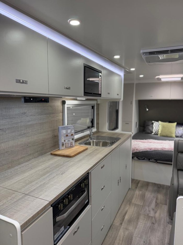 2026 Design RV Forerunner 220R