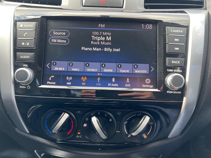 2021 Nissan Navara SL