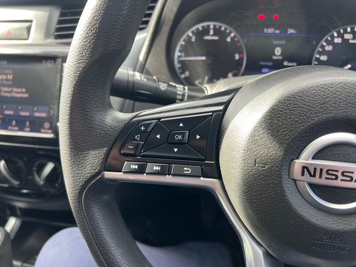 2021 Nissan Navara SL