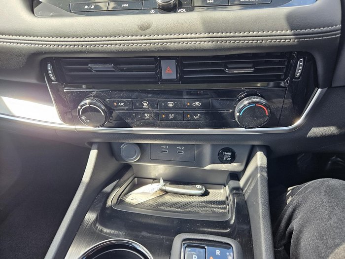 2026 Nissan X-TRAIL ST