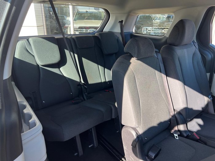 2023 Kia Carnival S