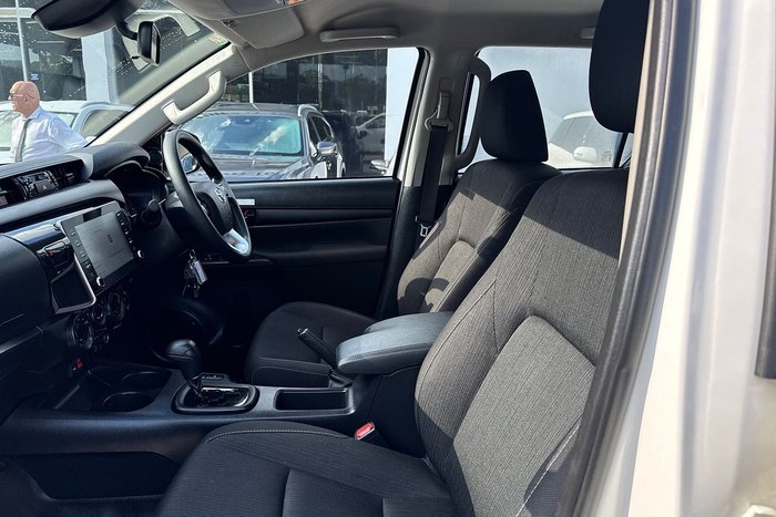 2025 Toyota Hilux SR GUN126R 4X4 Dual Range Glacier White