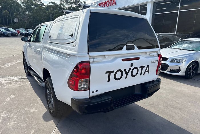 2025 Toyota Hilux SR GUN126R 4X4 Dual Range Glacier White