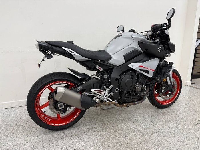 2021 YAMAHA MT-10A grey