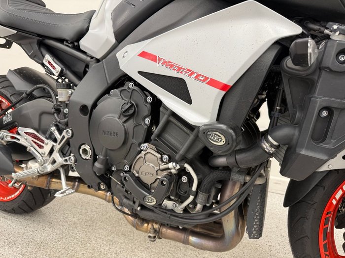 2021 YAMAHA MT-10A grey