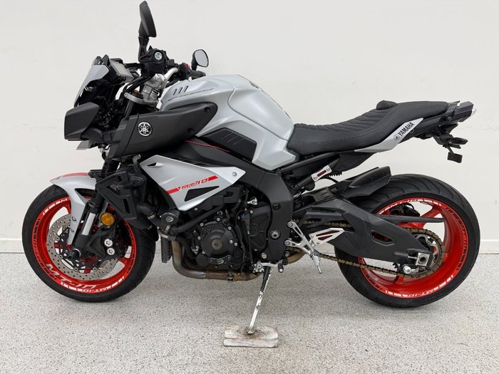 2021 YAMAHA MT-10A grey