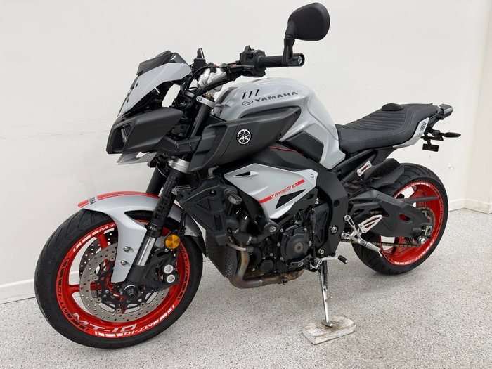 2021 YAMAHA MT-10A grey