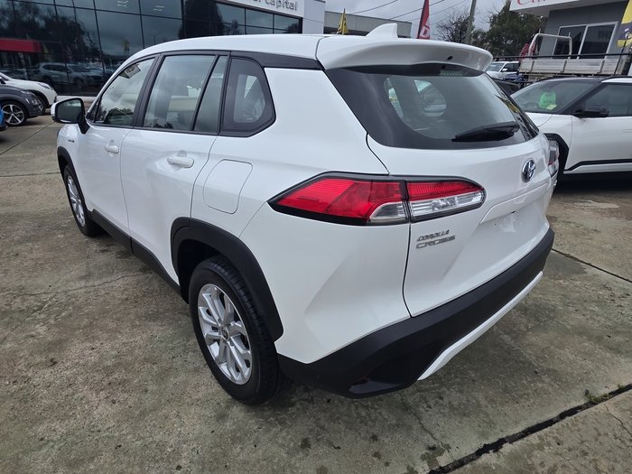 2024 Toyota Corolla Cross GX 2WD Hybrid