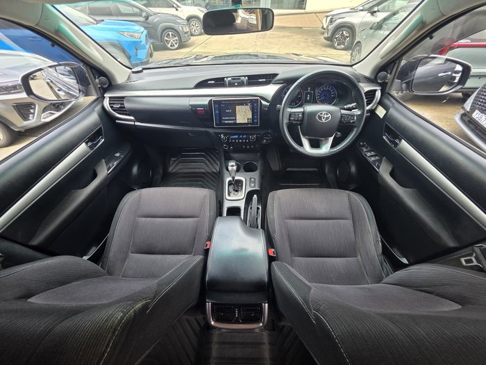 2018 Toyota Hilux SR5