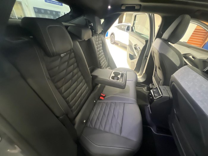 2025 Peugeot 3008 GT Premium Hybrid