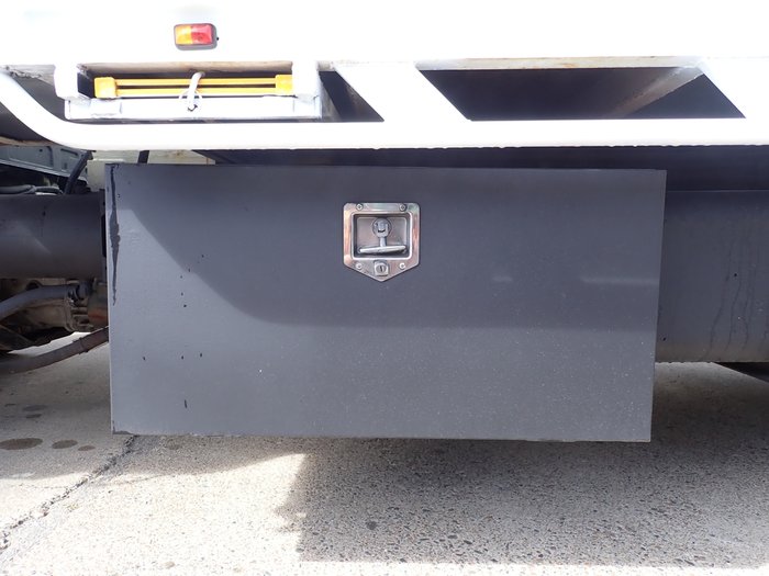 2011 ISUZU FRR