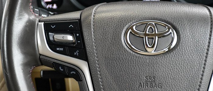 2020 Toyota Landcruiser VX