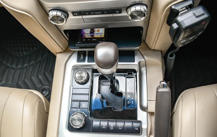 2020 Toyota Landcruiser VX