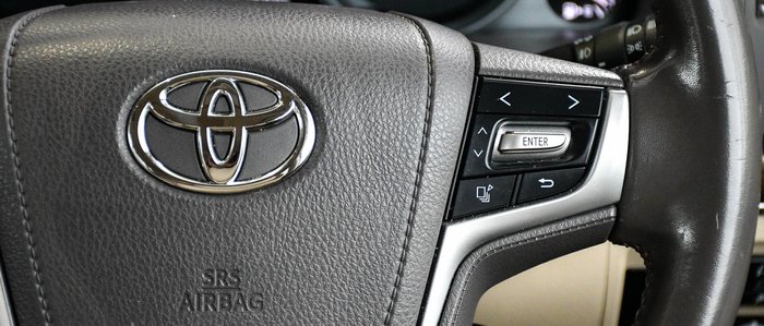 2020 Toyota Landcruiser VX