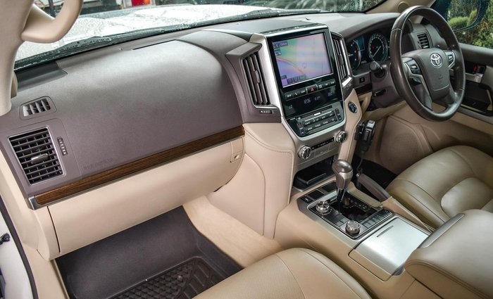 2020 Toyota Landcruiser VX