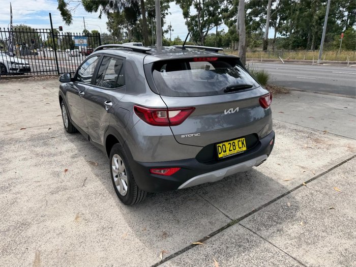 2024 KIA STONIC S