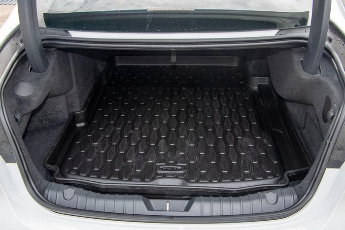 2021 Jaguar XF P300 R-Dynamic HSE