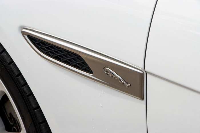 2021 Jaguar XF P300 R-Dynamic HSE