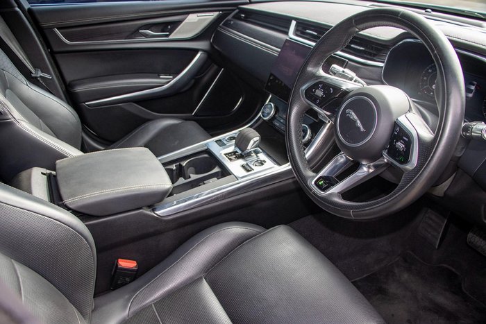 2021 Jaguar XF P300 R-Dynamic HSE