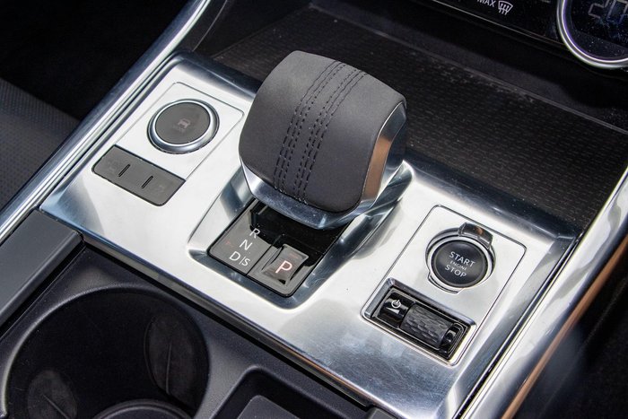 2021 Jaguar XF P300 R-Dynamic HSE