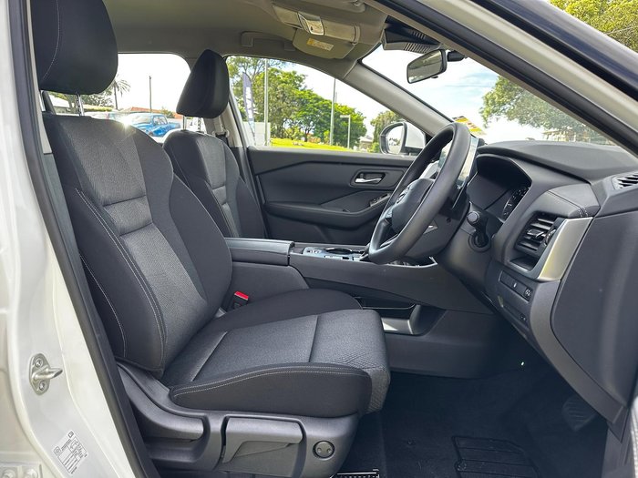 2026 Nissan X-TRAIL ST T33 MY26 Everest White