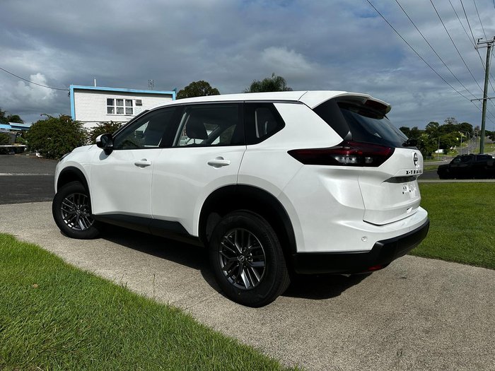 2026 Nissan X-TRAIL ST