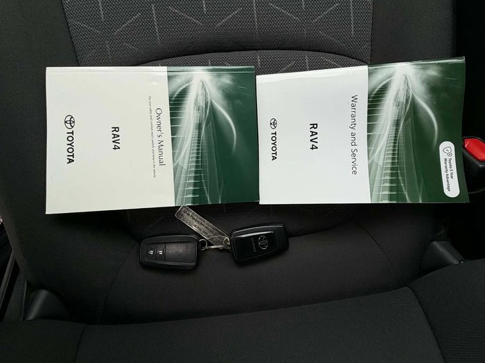 2024 Toyota RAV4 GXL