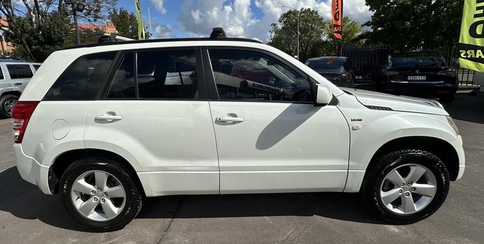 2011 Suzuki Grand Vitara (4x4)