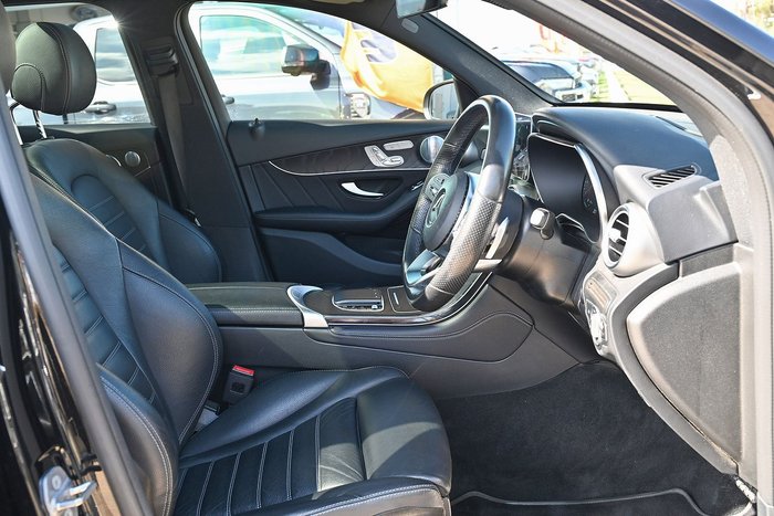 2020 Mercedes-Benz GLC-Class GLC300