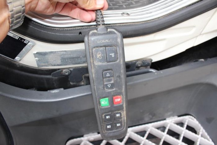 2017 Scania P Series P360 WHITE