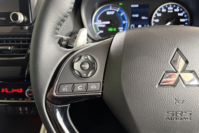 2024 Mitsubishi Eclipse Cross PHEV ES