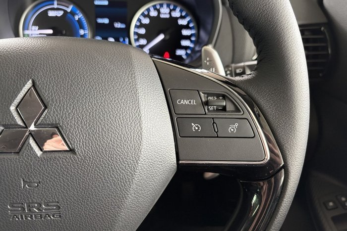 2024 Mitsubishi Eclipse Cross PHEV ES