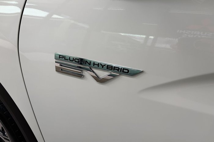 2024 Mitsubishi Eclipse Cross PHEV ES