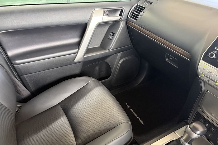 2021 Toyota Landcruiser Prado VX