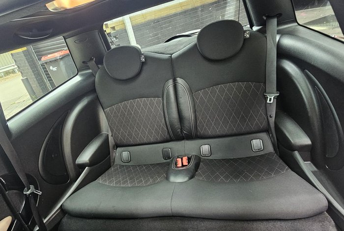 2013 MINI Hatch Cooper D Baker Street R56 LCI Pepper White