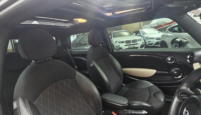 2013 MINI Hatch Cooper D Baker Street R56 LCI Pepper White