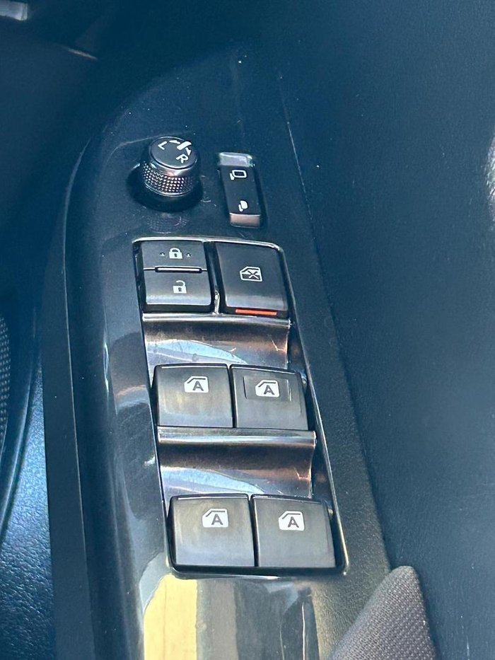 2018 Toyota Hilux SR5