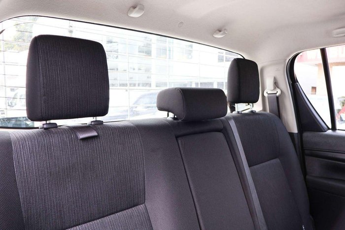 2022 Toyota Hilux SR