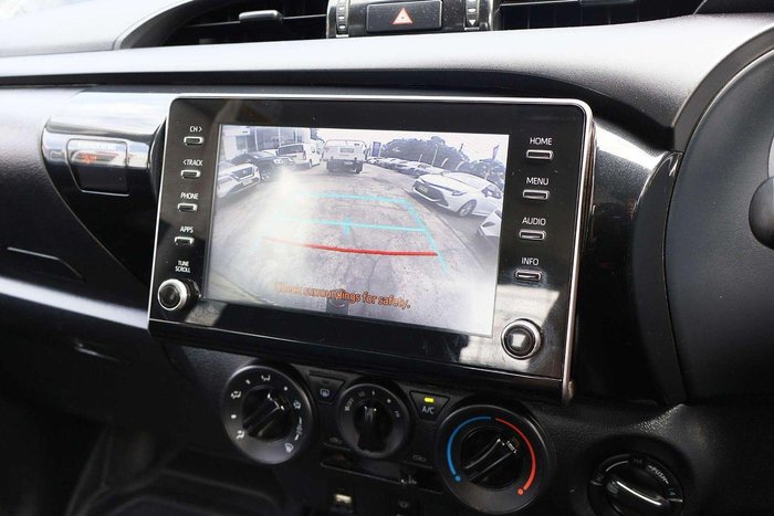 2022 Toyota Hilux SR