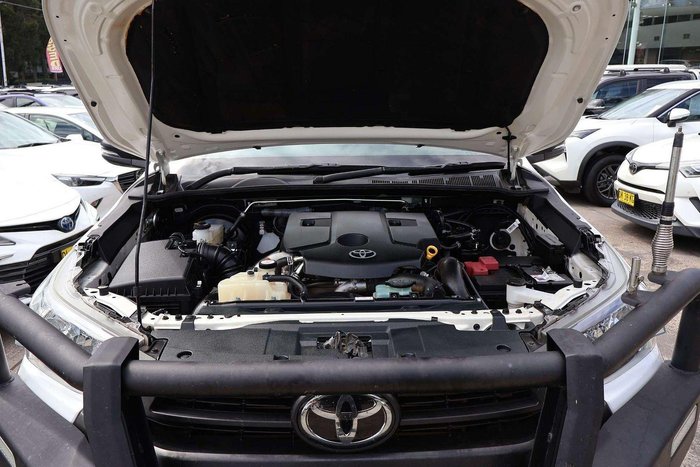 2022 Toyota Hilux SR