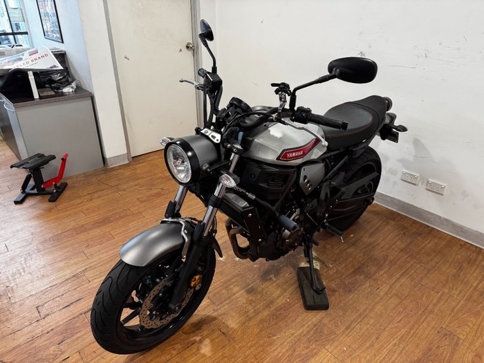 2019 Yamaha XSR700 SILVER
