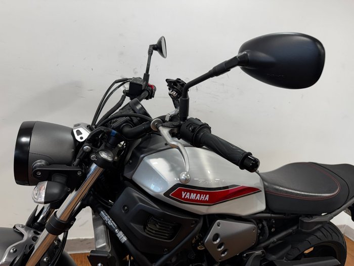 2019 Yamaha XSR700 SILVER