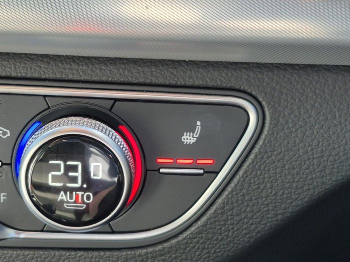 2024 Audi Q5 40 TDI Sport