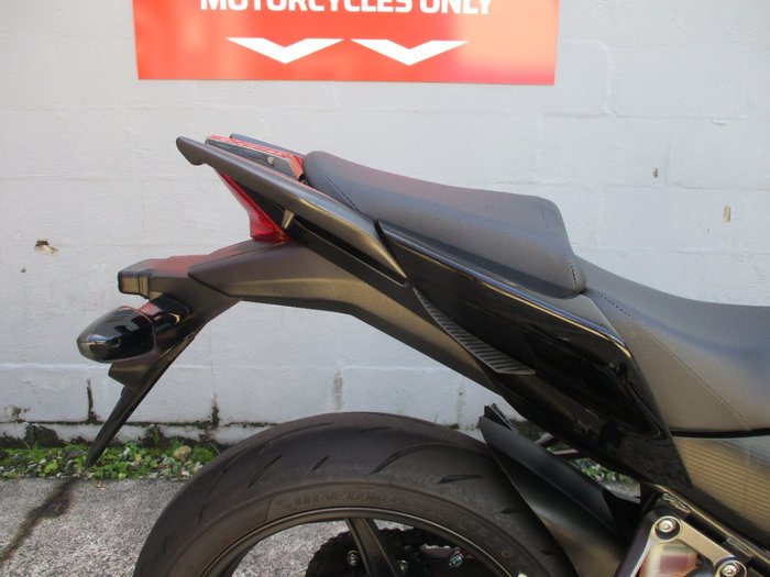 Honda 2015 Honda 300cc CBR300RFUSE BLACK