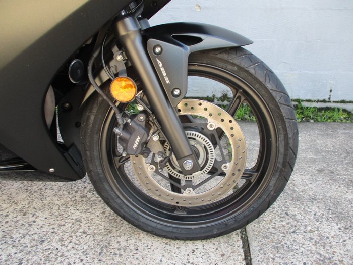 Honda 2015 Honda 300cc CBR300RFUSE BLACK