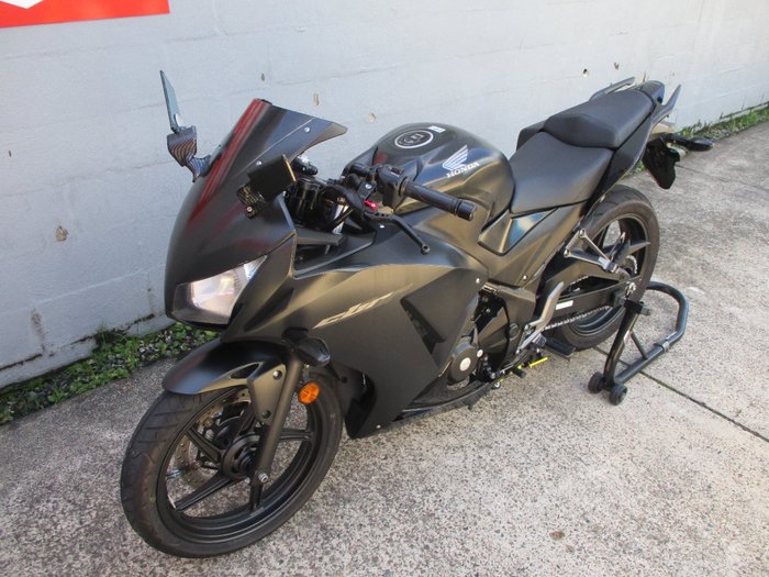 Honda 2015 Honda 300cc CBR300RFUSE BLACK